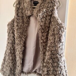 Women's Faux Fur Vest - Tan